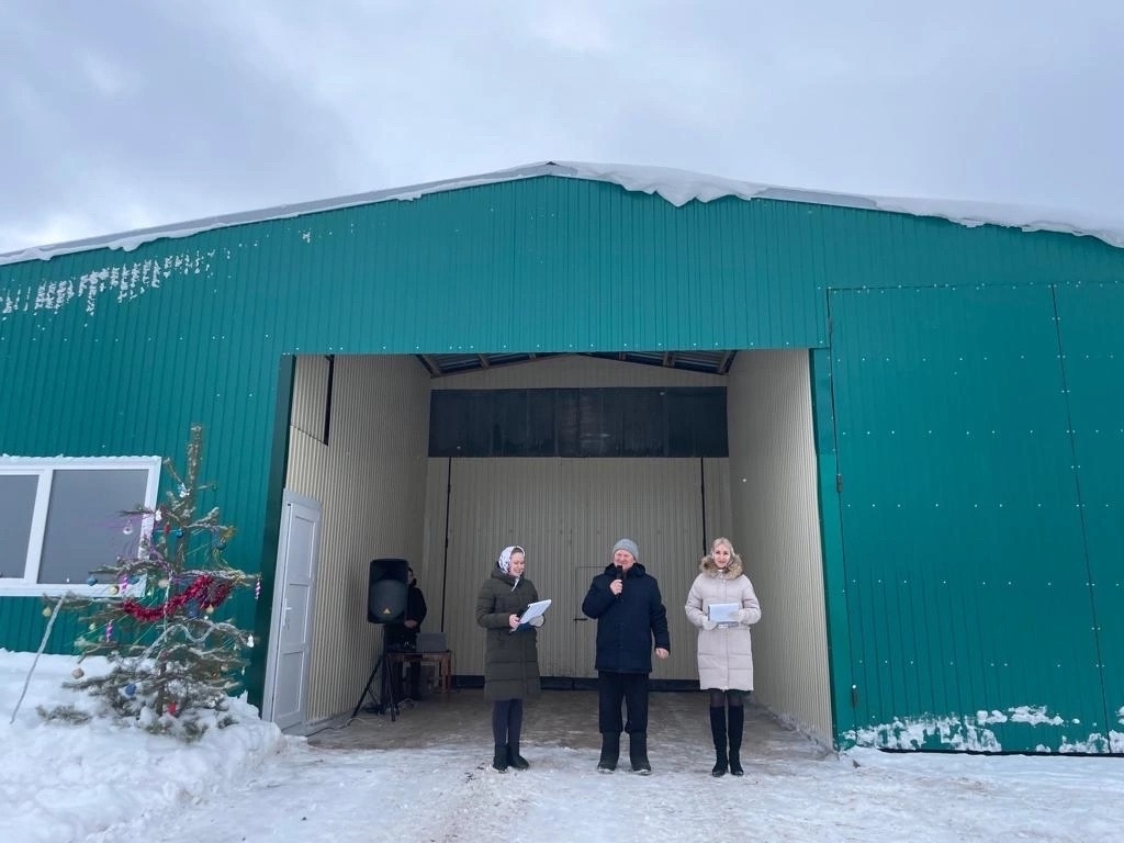 В Можгинском районе радостное событие – в деревне Верхние Юри открылась новая молочно–товарная ферма.